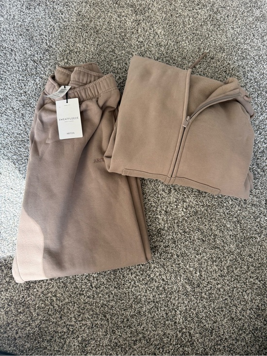 Aritzia Tops - ARTIZIA Sweat Fleece Zip Hoodie & Joggers Set - Nomad Taupe